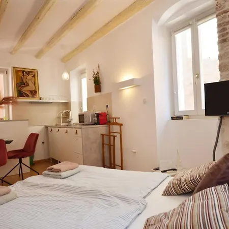 Apartmán Modern And Cozy Old Town - Classic *